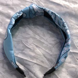 Head ban—(bandanna)
